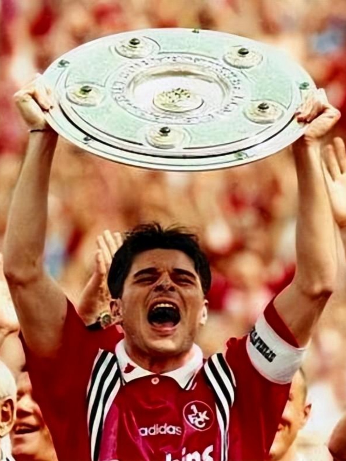 西汉姆训练开放日，加时末段主帅复盘引欢呼，德国杯在即，团队化学反应显著的简单介绍-9体育