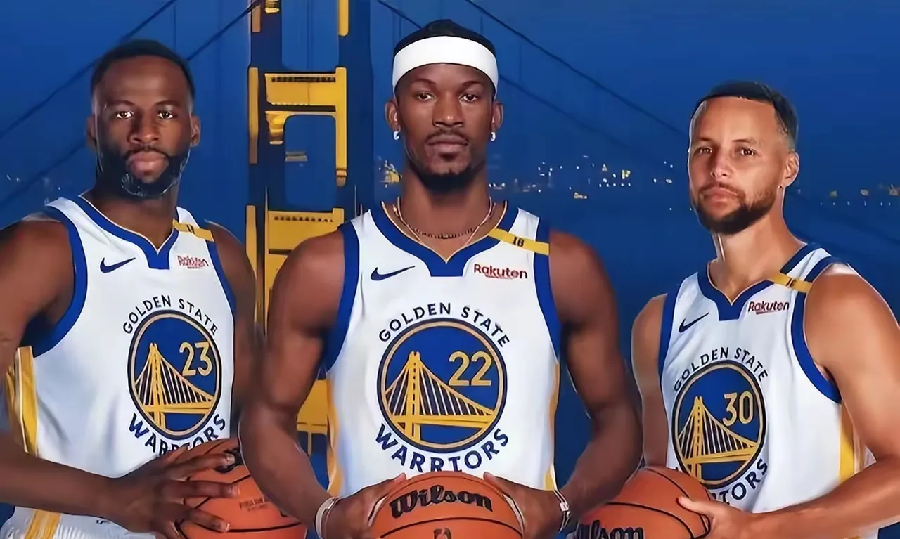 包含金州勇士迎全明星赛关键赛，集结日外线爆发，悬念犹存，赛季目标并未改变的词条-JIUYOU